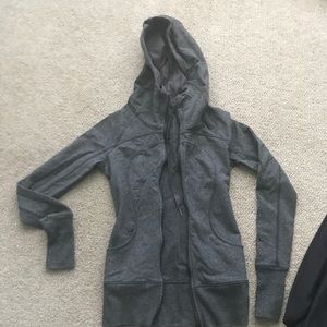 Lulu lemon jacket sz 4